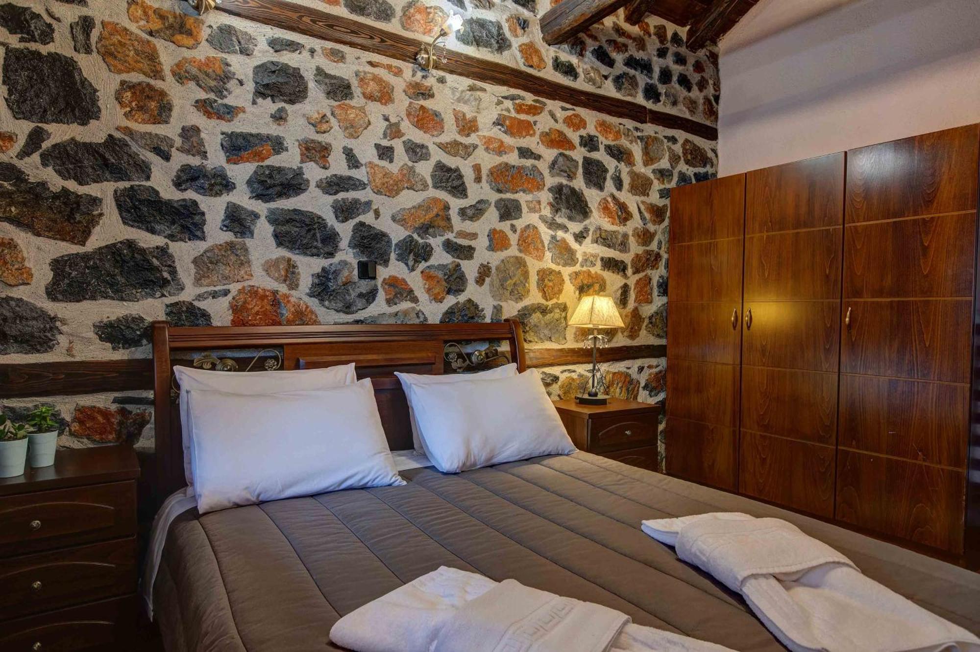 Xenonas Pantheon Apartment Agios Athanasios  Ngoại thất bức ảnh